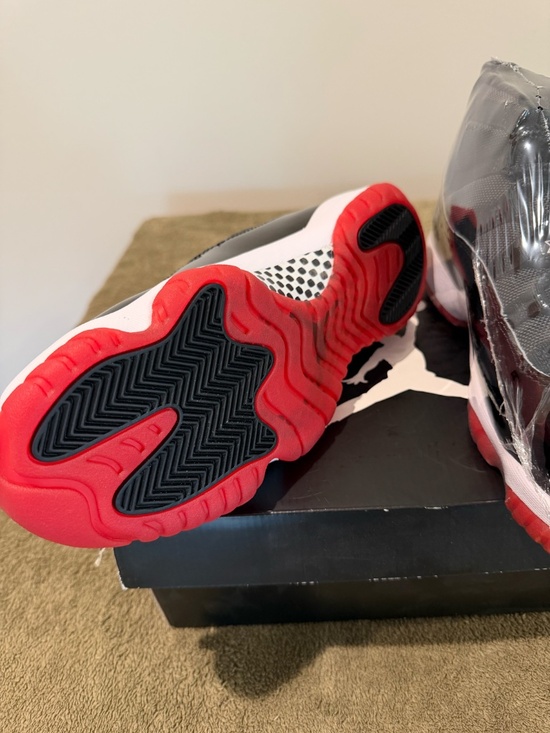 JORDAN 11 BRED 2012 RELEASE BRAND NEW IN BOX SIZE 8 main image 4
